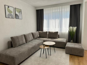Victoria Suite B